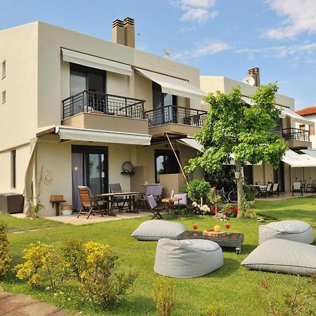 Seathon Seafront Beach Villa In Kalamitsi 외부 사진