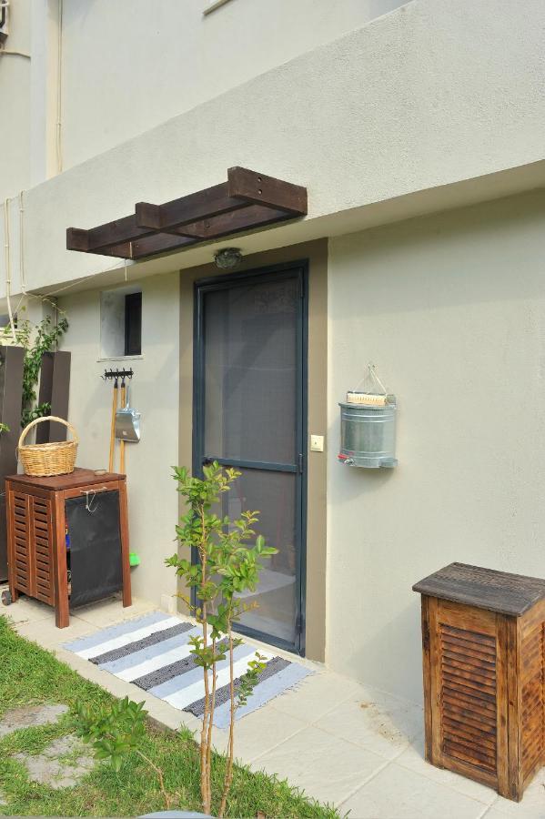 Seathon Seafront Beach Villa In Kalamitsi 외부 사진