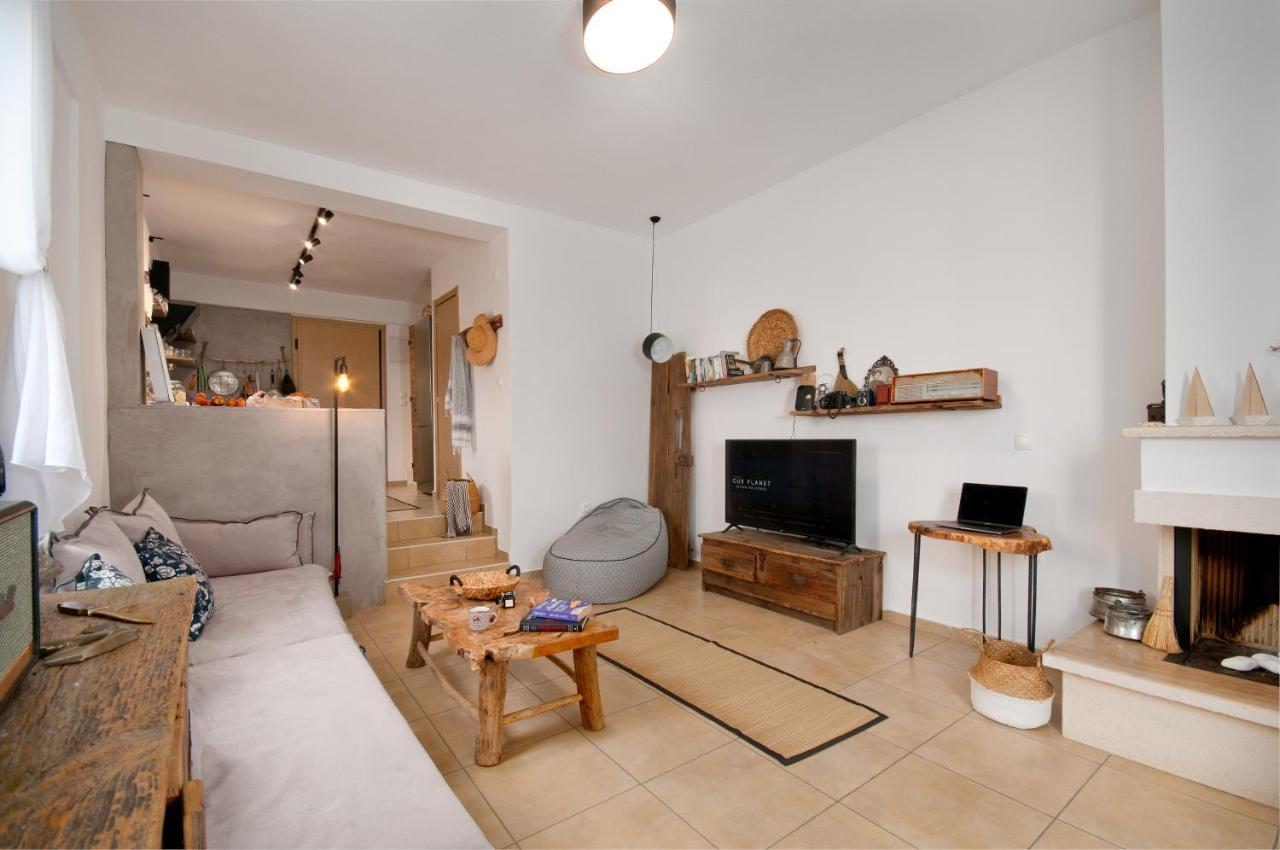 Seathon Seafront Beach Villa In Kalamitsi 외부 사진